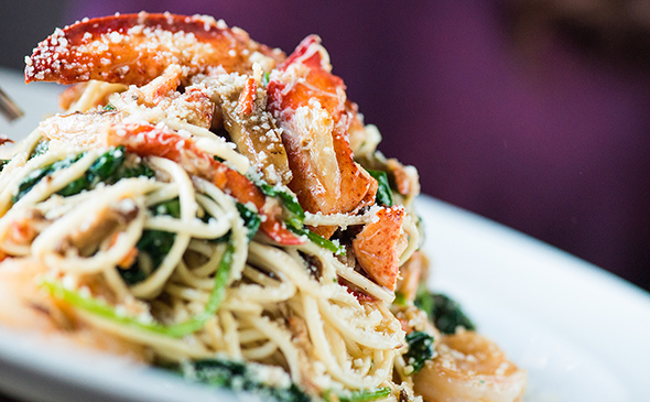 LOBSTER GARLIC NOODLES